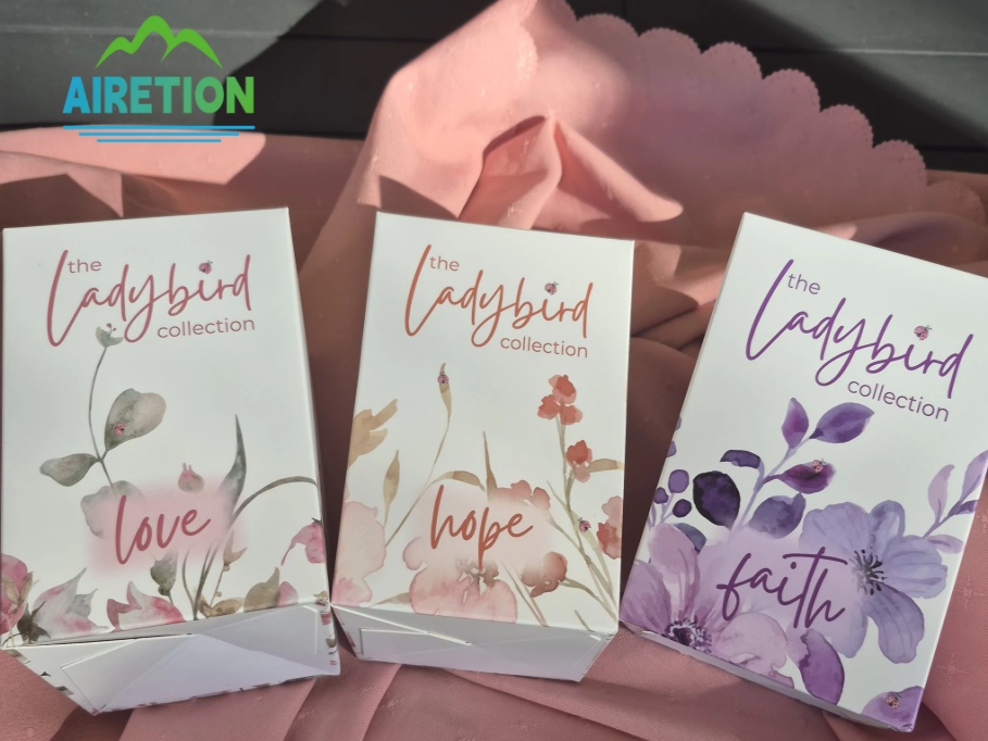 Individuell bedruckte Geschenkboxen mit Blumenmuster für die australische Marke Ladybird | Airetion Packaging Factory